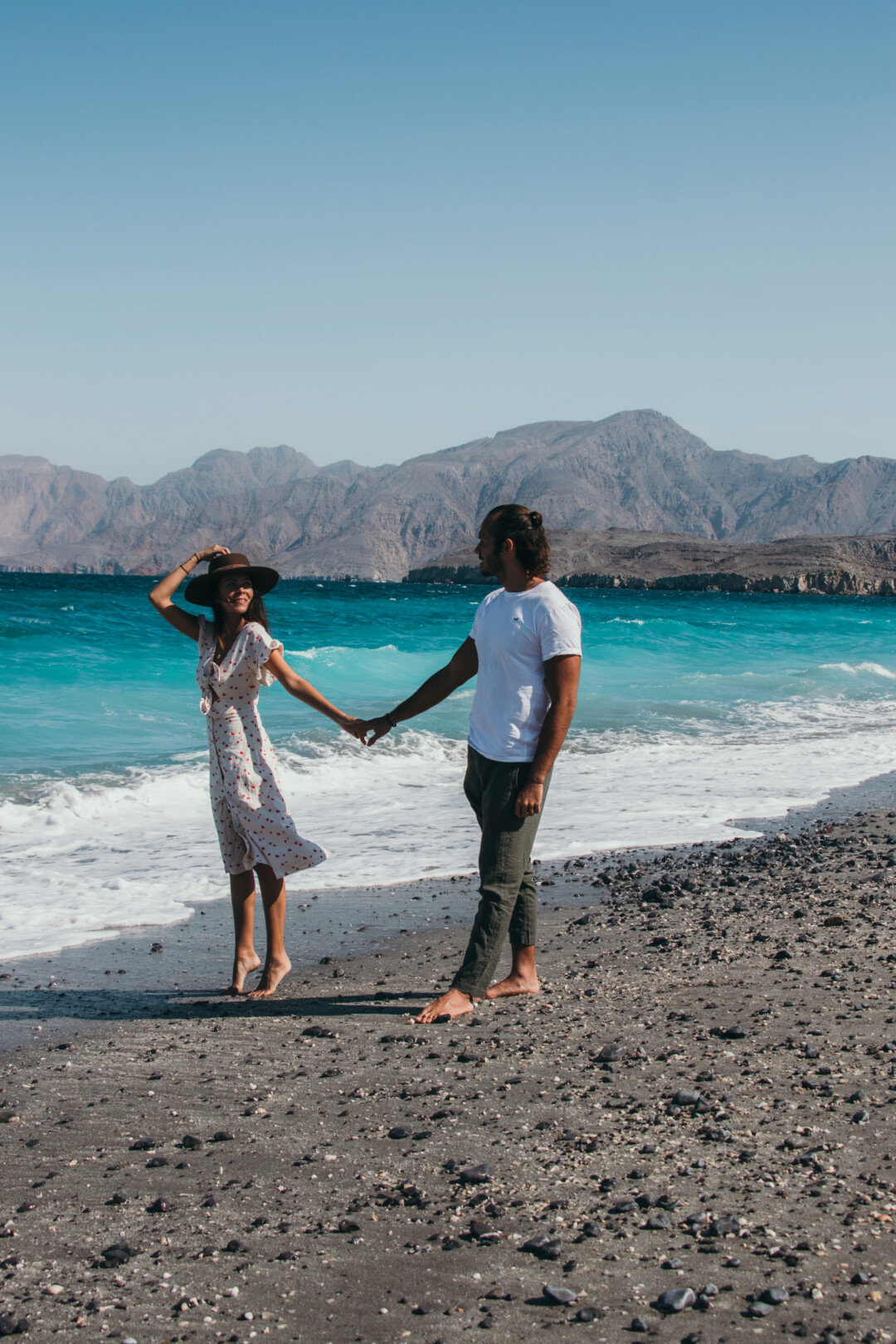 Pili and Dano in the beach