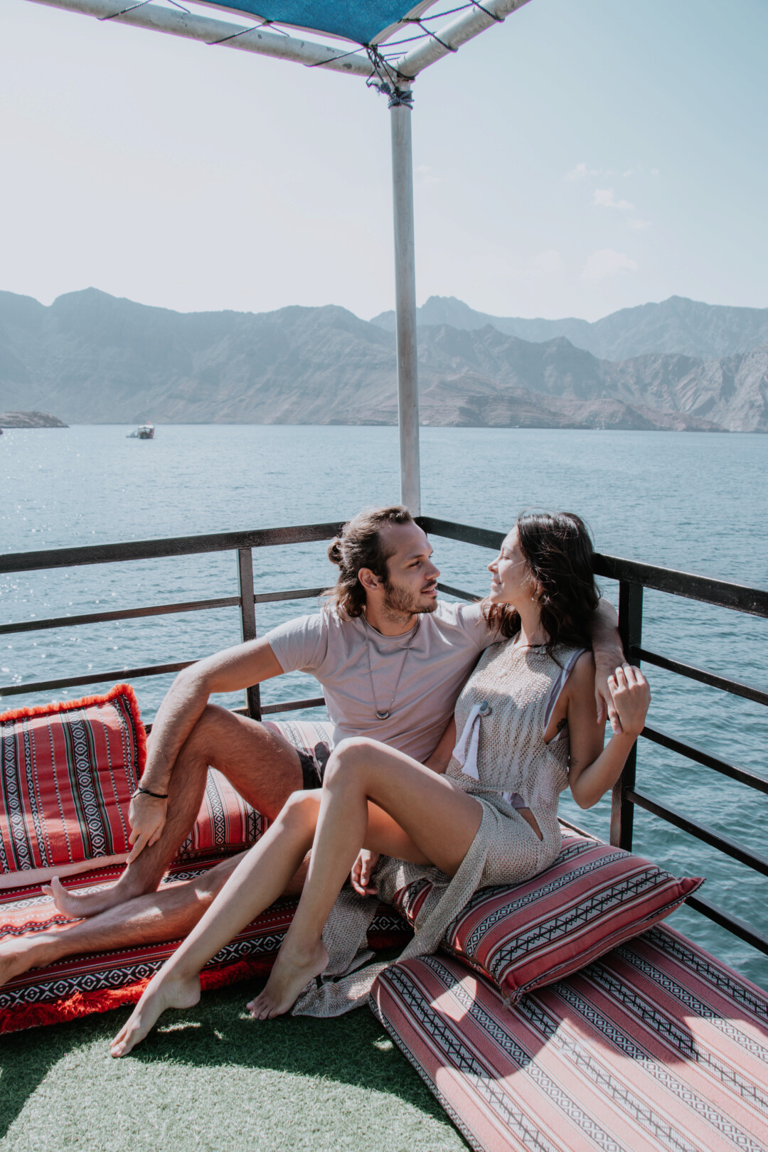 Pili and Dano in the boat during a daytrip