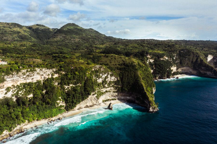 Suwehan Beach, Nusa Penida, drone shot